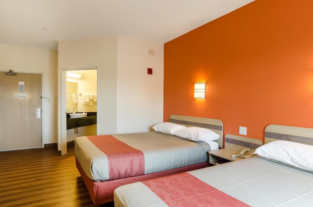 Baymont By Wyndham Sheridan Extérieur photo