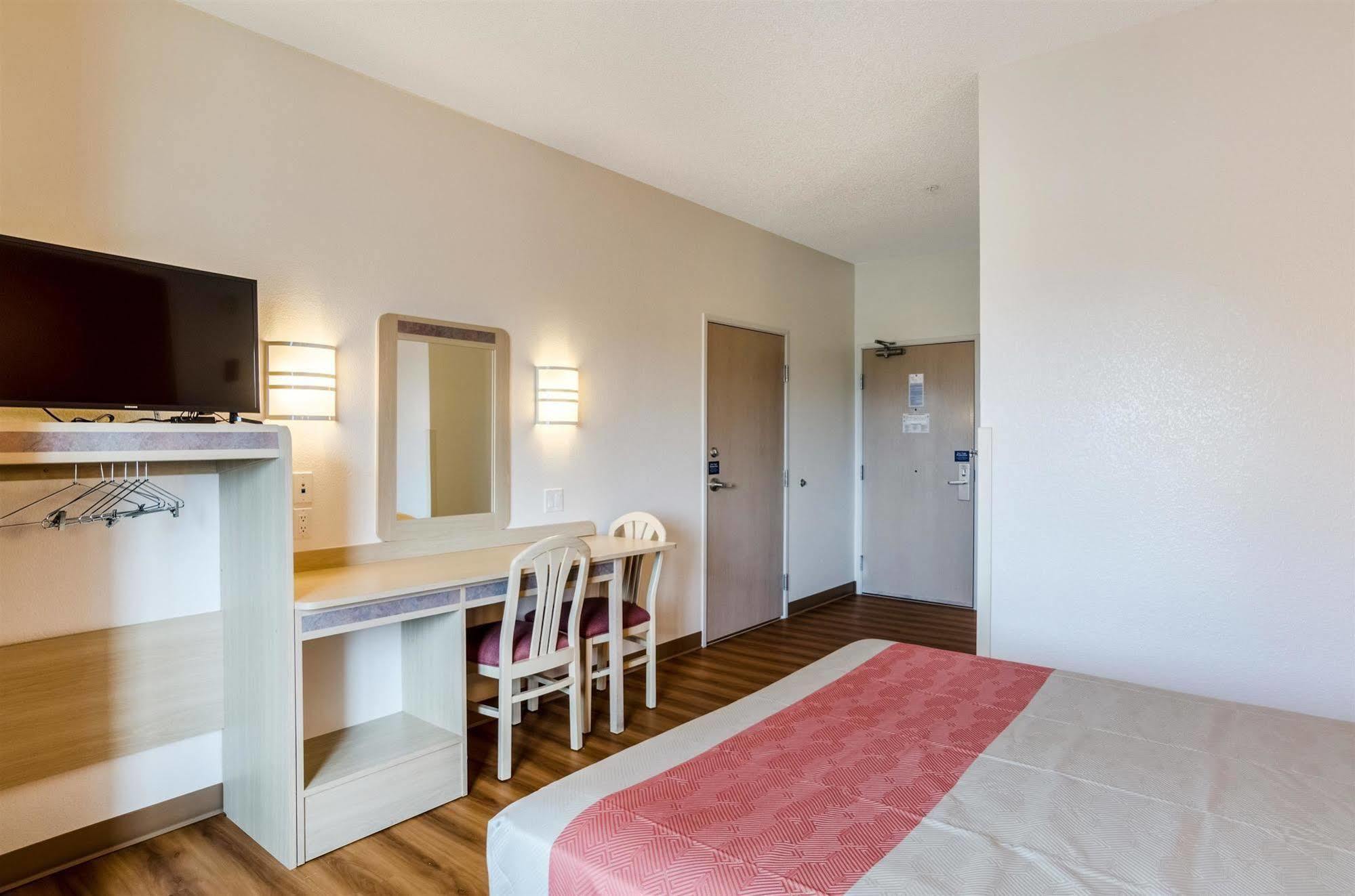 Baymont By Wyndham Sheridan Extérieur photo