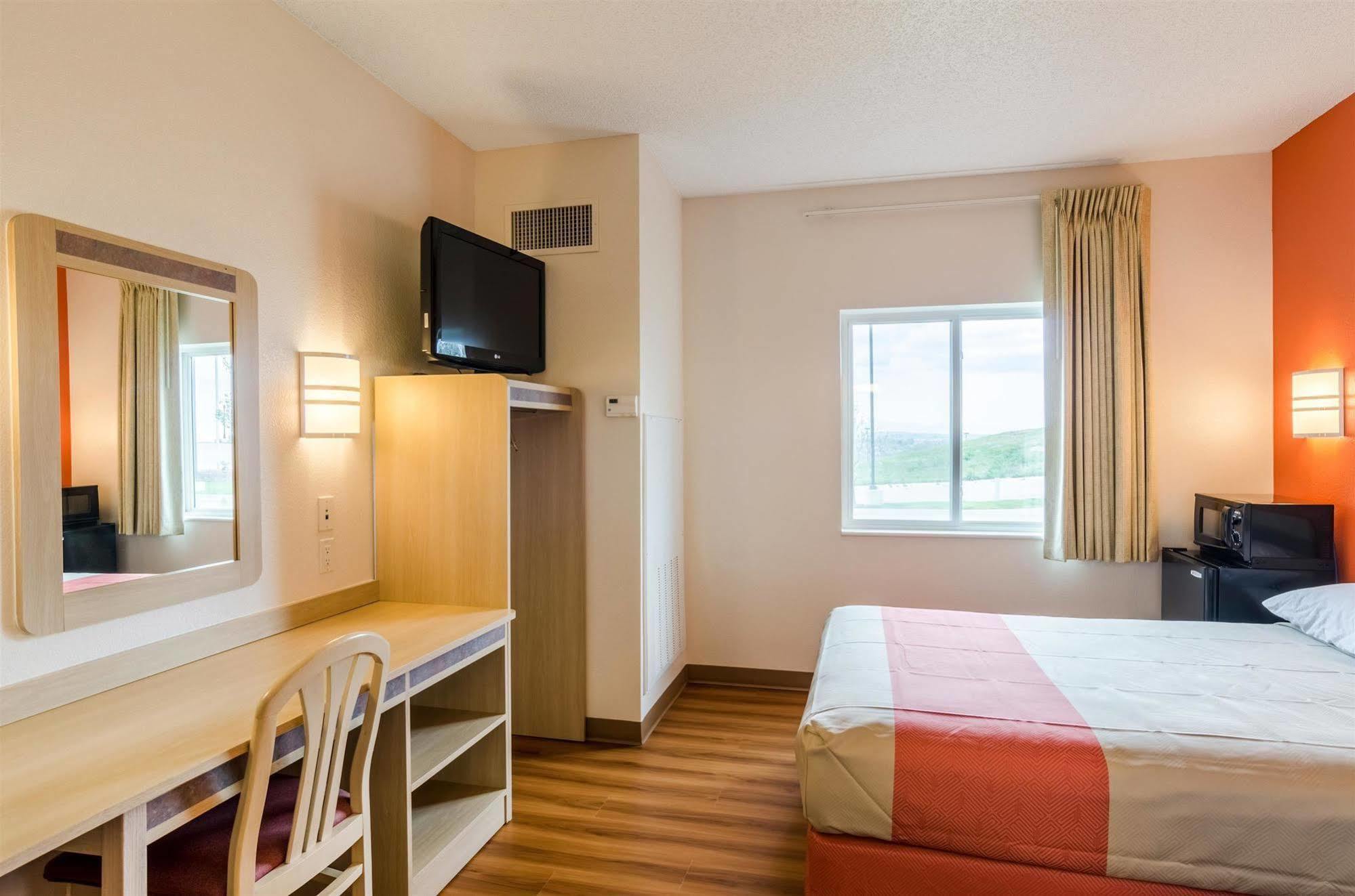 Baymont By Wyndham Sheridan Extérieur photo