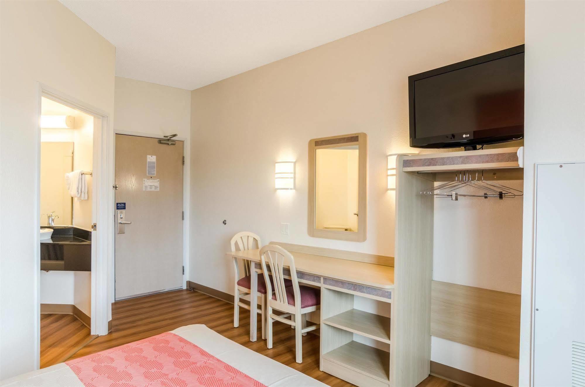 Baymont By Wyndham Sheridan Extérieur photo