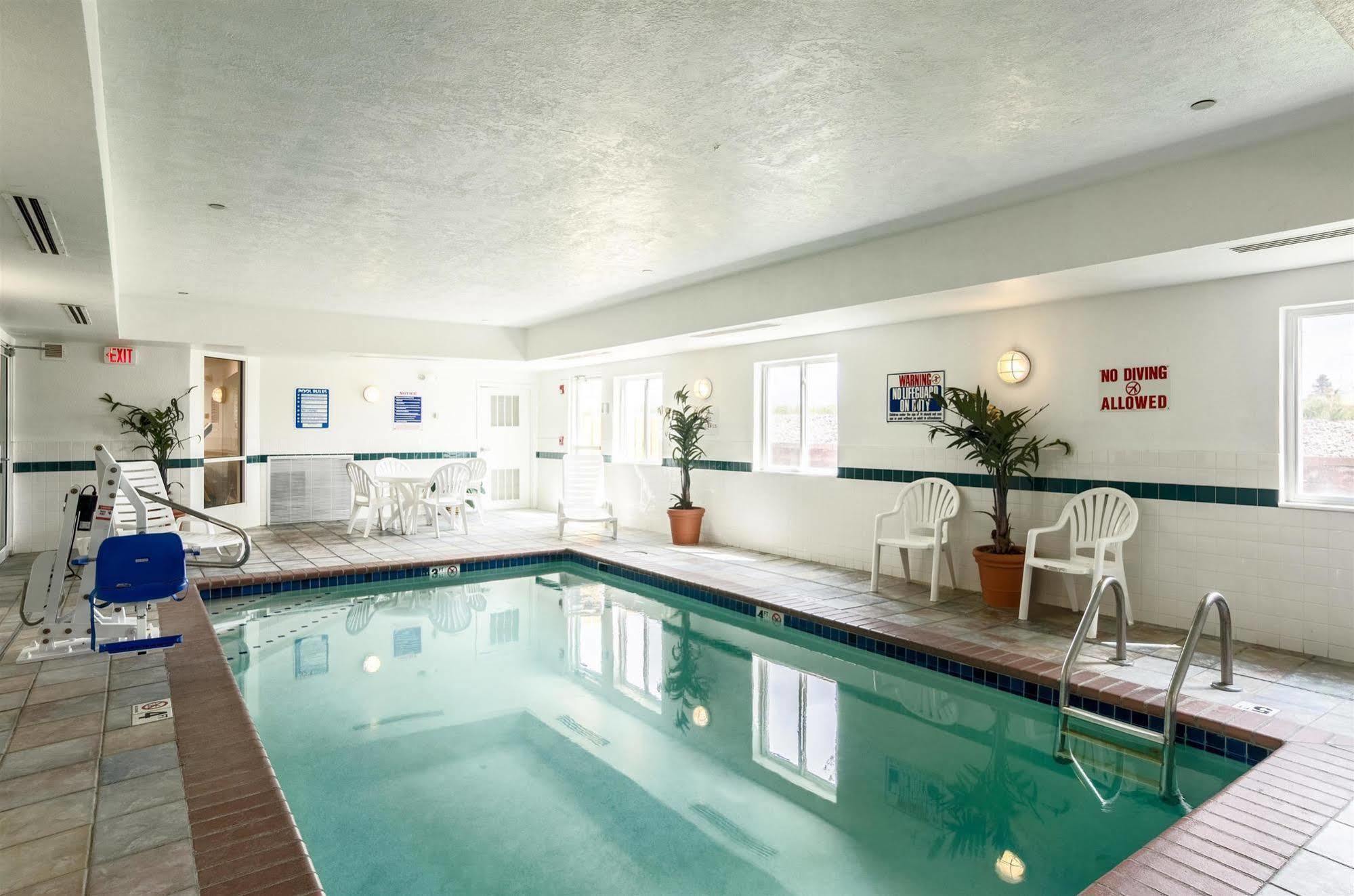 Baymont By Wyndham Sheridan Extérieur photo